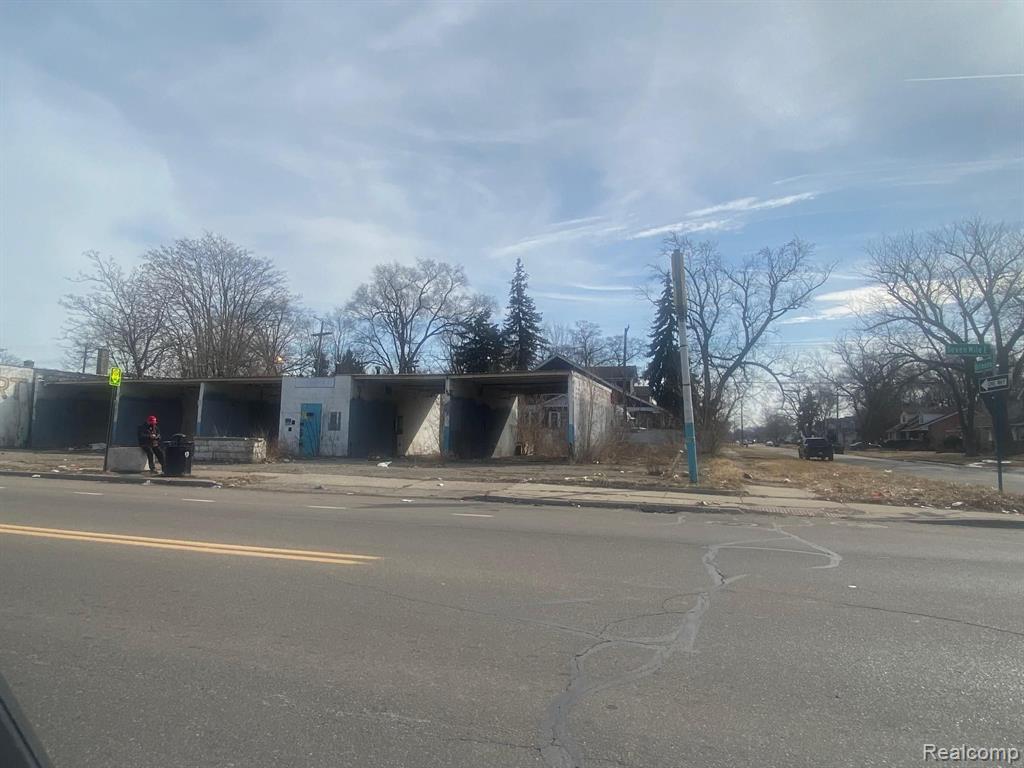 1750 E 7 MILE, Detroit, MI 48203 — Photo 2