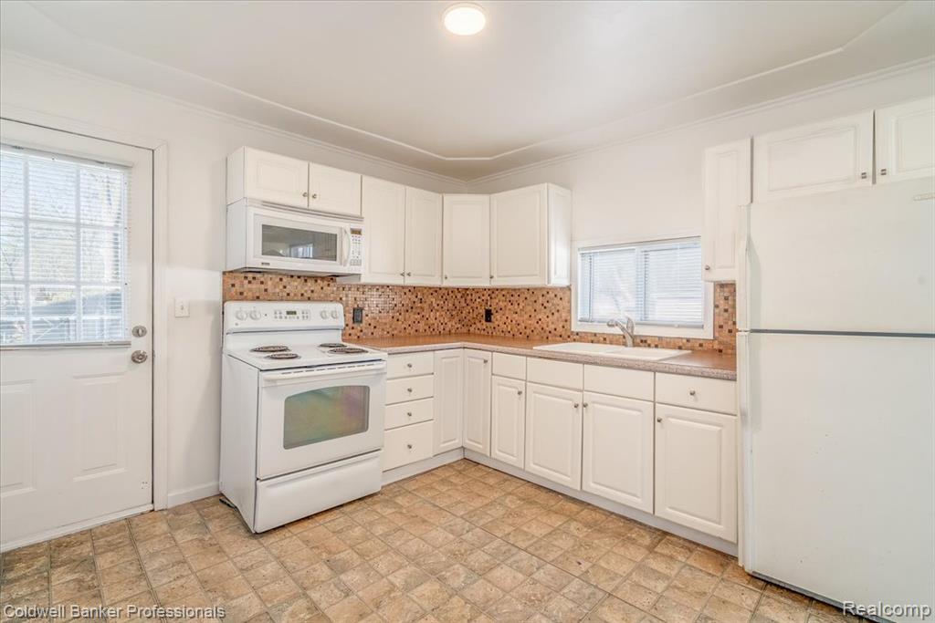 4510 S John Hix Road, Wayne, MI 48184 — Photo 9