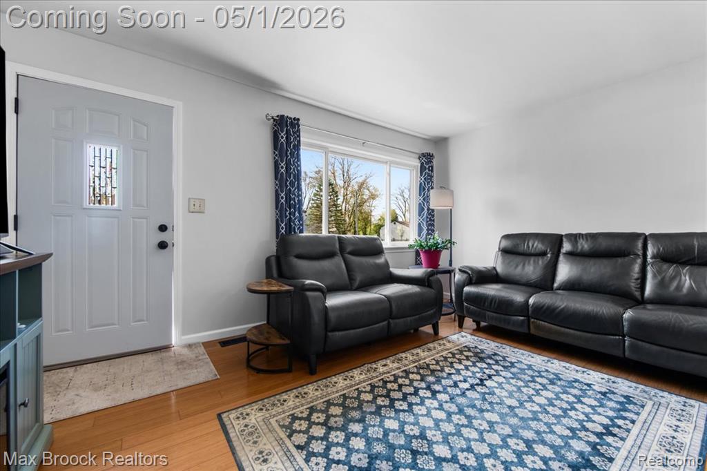 1165 Annjo Street, Walled Lake, MI 48390 — Photo 4