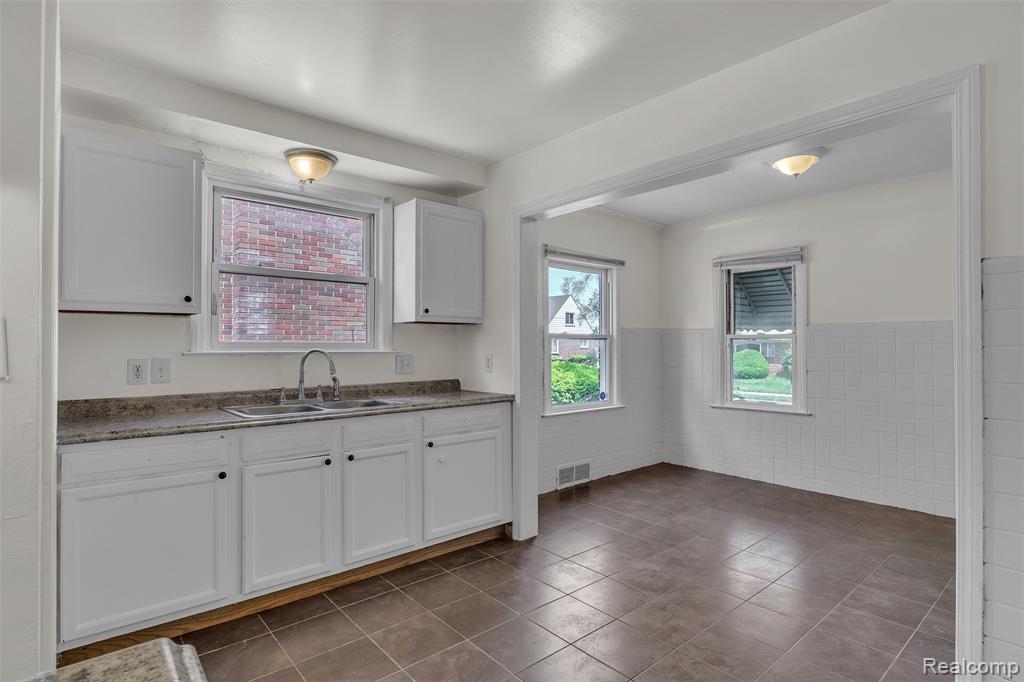 8310 Sirron Street, Detroit, MI 48234 — Photo 20