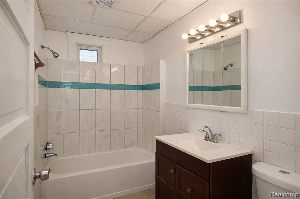 11655 Mitchell Street, Hamtramck, MI 48212 — Photo 13