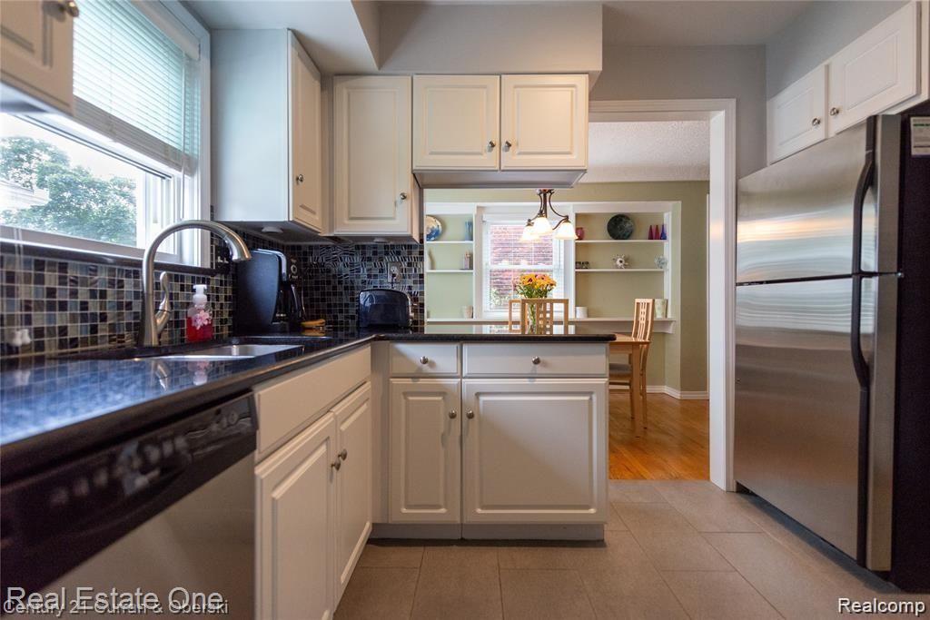710 N VERMONT Avenue, Royal Oak, MI 48067 — Photo 10