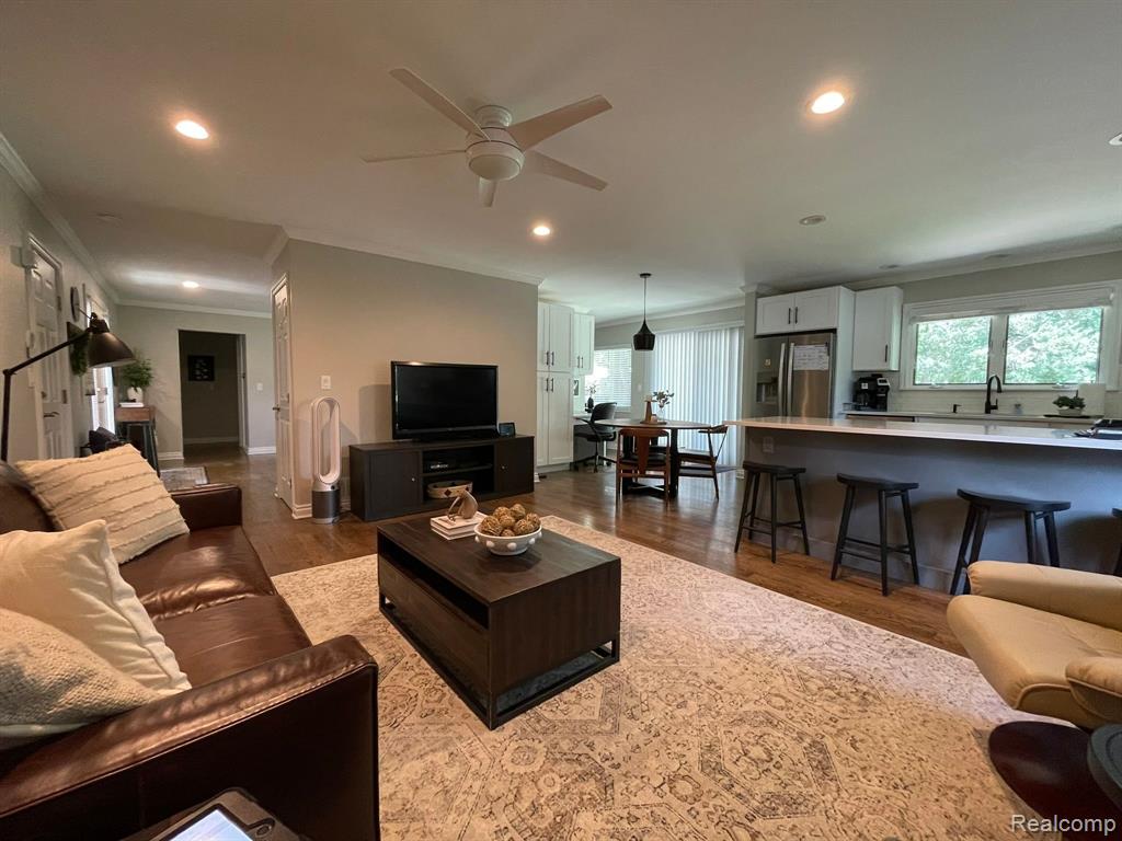 6832 MONTFORT Drive, Canton, MI 48187 — Photo 12