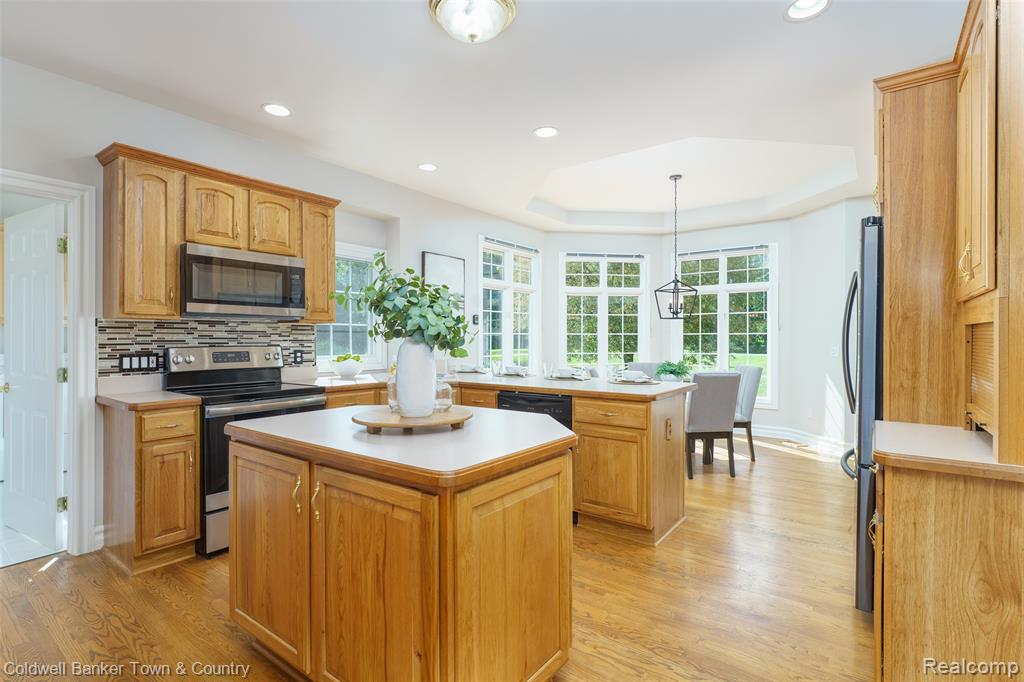 4692 Edinburgh Drive, Howell, MI 48843 — Photo 5