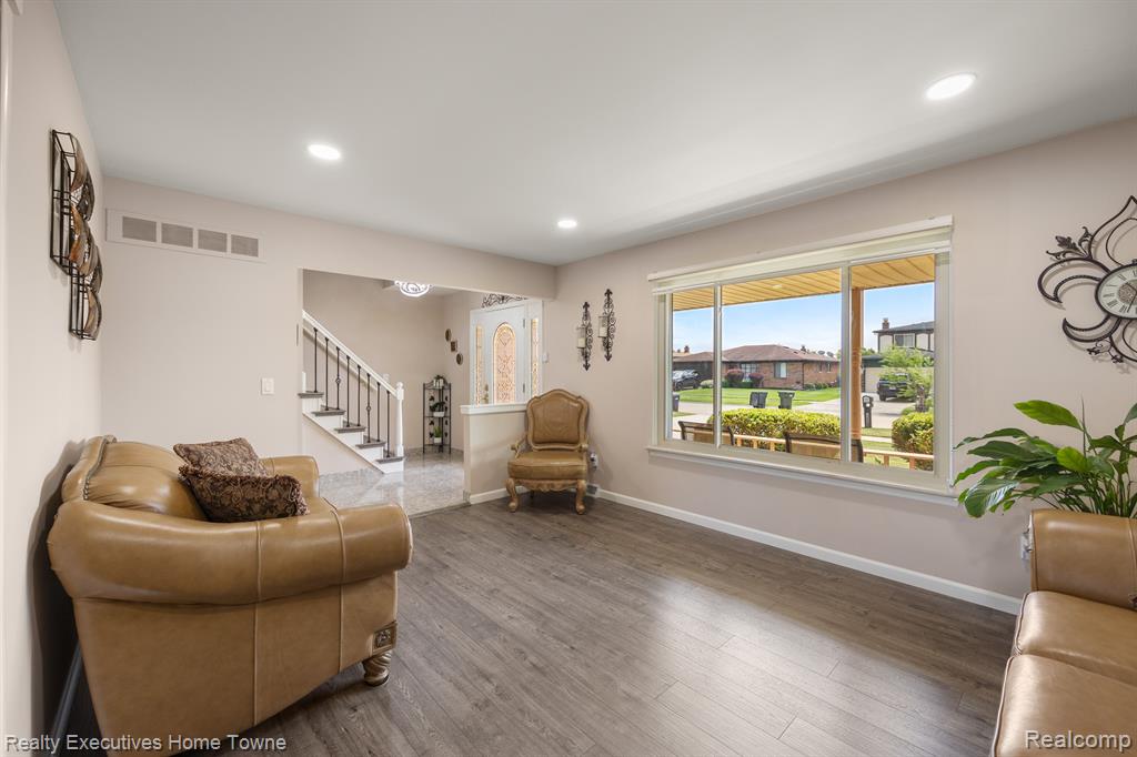 4625 BOULDER Drive, Sterling Heights, MI 48310 — Photo 6