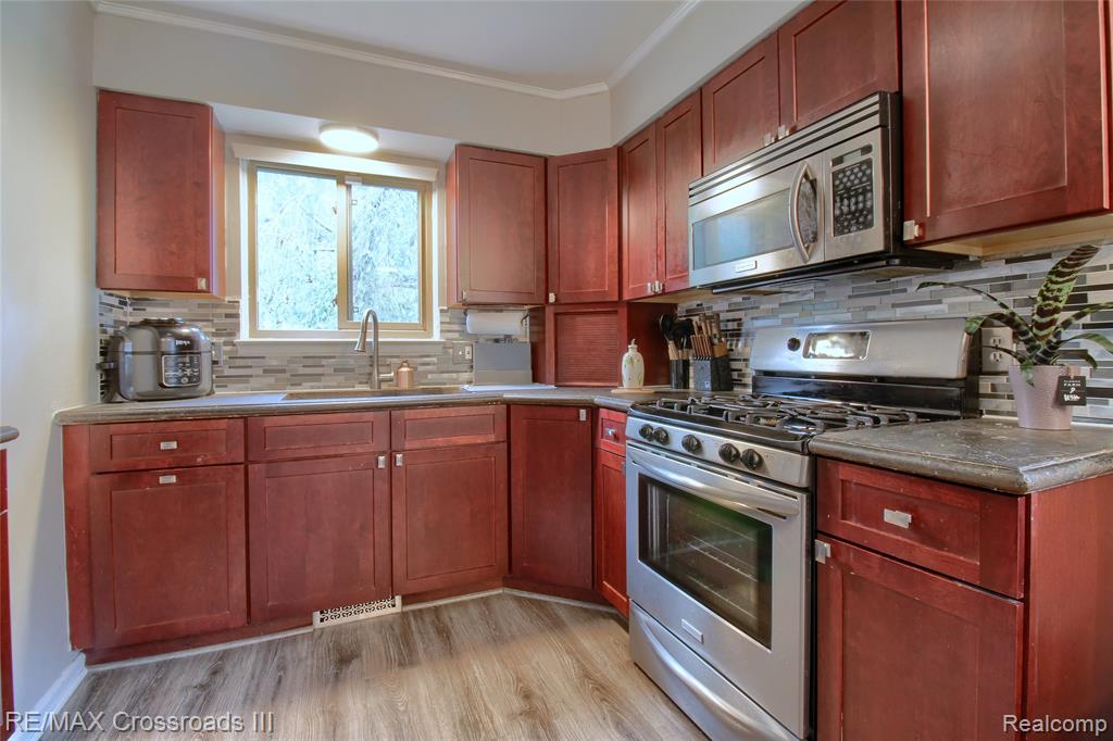 7367 Cavell Street, Westland, MI — Photo 8