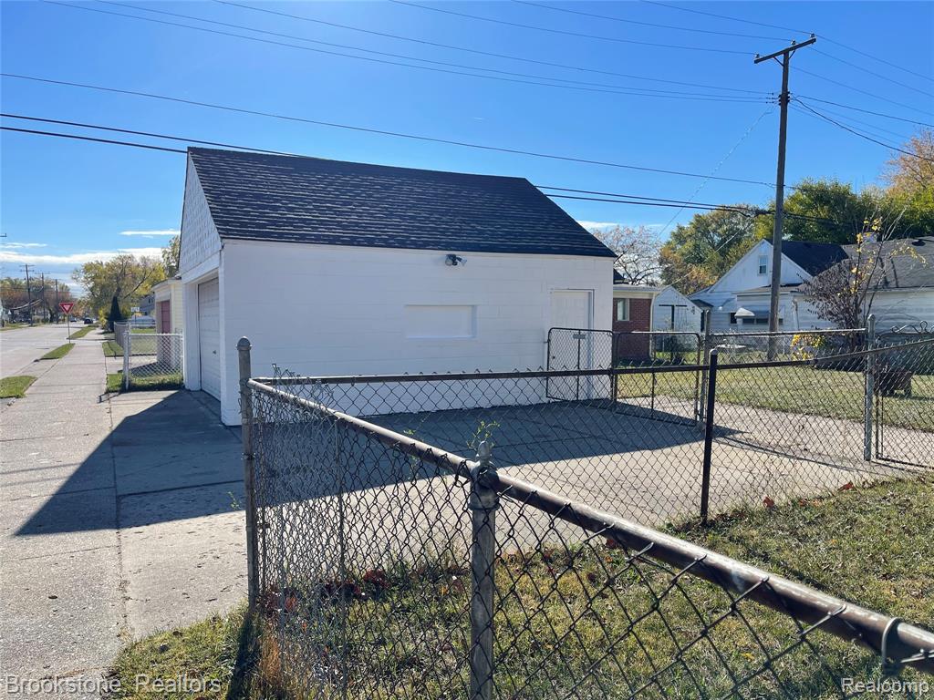 8144 Jewett Avenue, Warren, MI 48089 — Photo 11