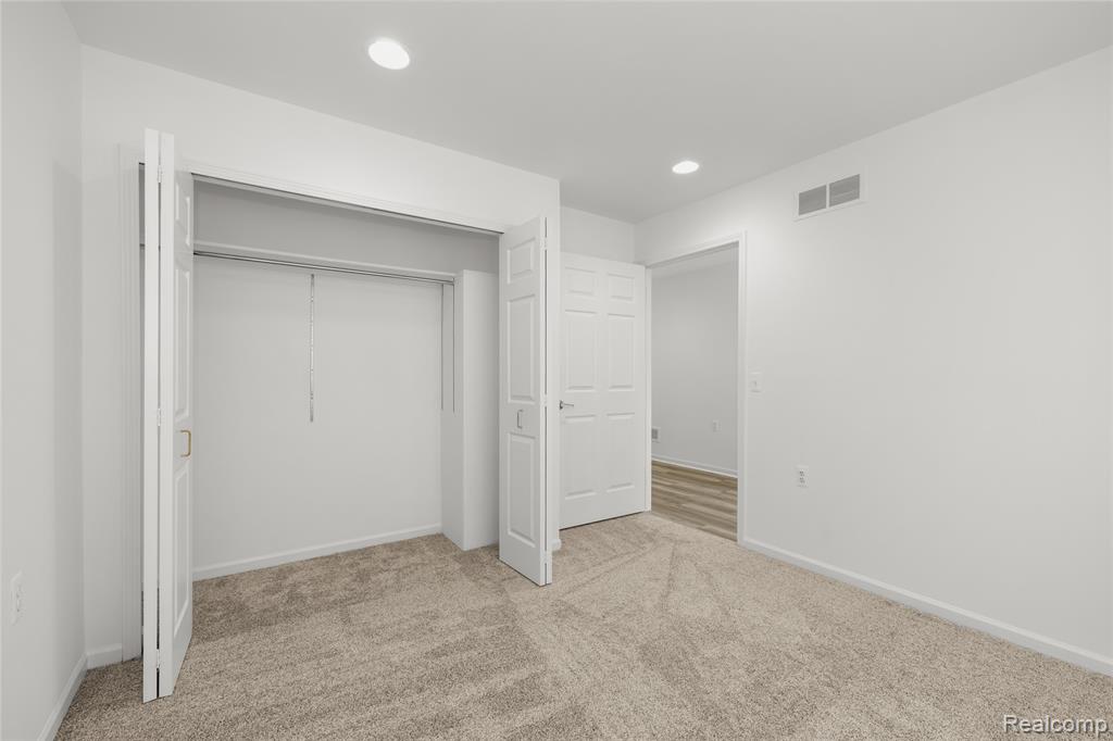 21366 Mulberry Court, Farmington Hills, MI 48336 — Photo 16