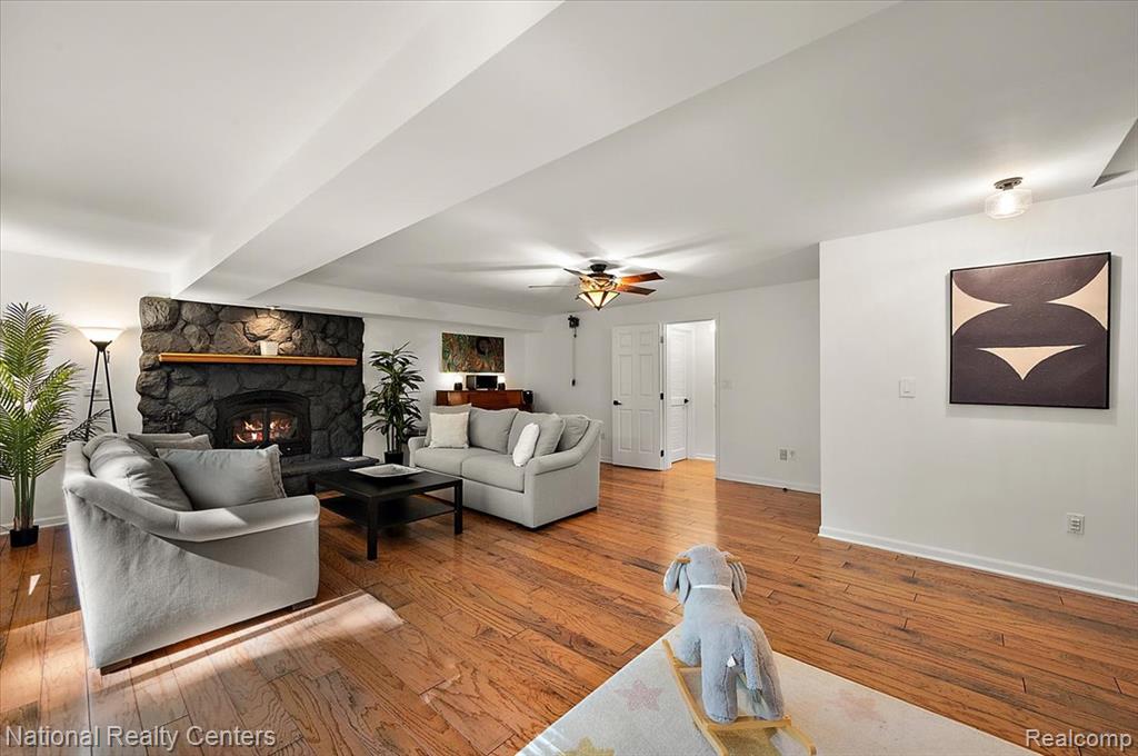 21201 E Chigwidden Street, Northville, MI 48167 — Photo 36
