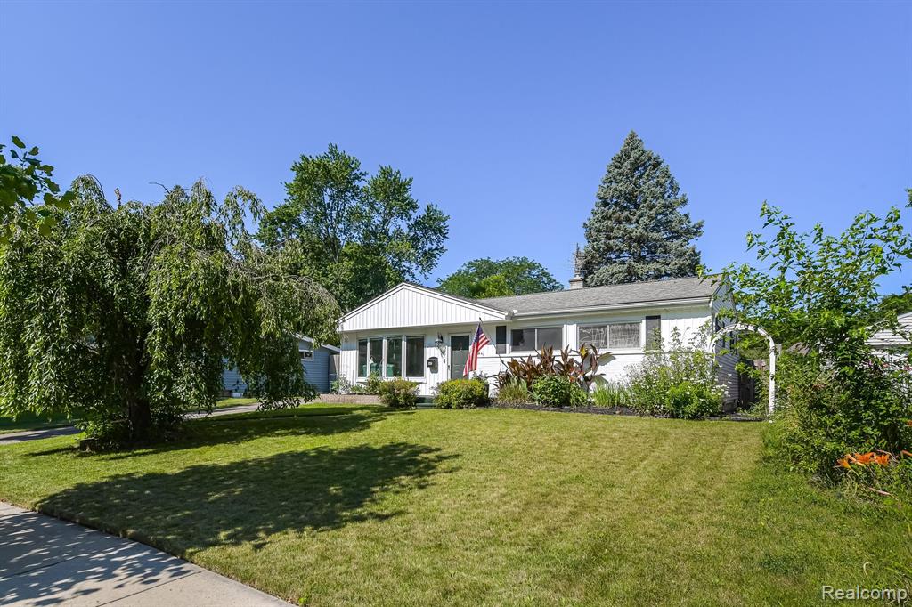 2724 CRANBROOK Road, Ann Arbor, MI 48104 — front exterior