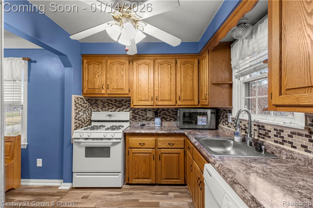 6552 Norwood Avenue, Allen Park, MI 48101 — Photo 9