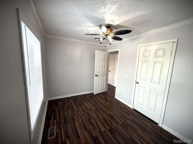 836 E Elza Avenue, Hazel Park, MI 48030 — Photo 8