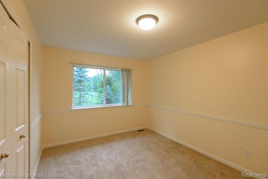 9084 W WALDEN Drive, Van Buren, MI 48111 — Photo 35