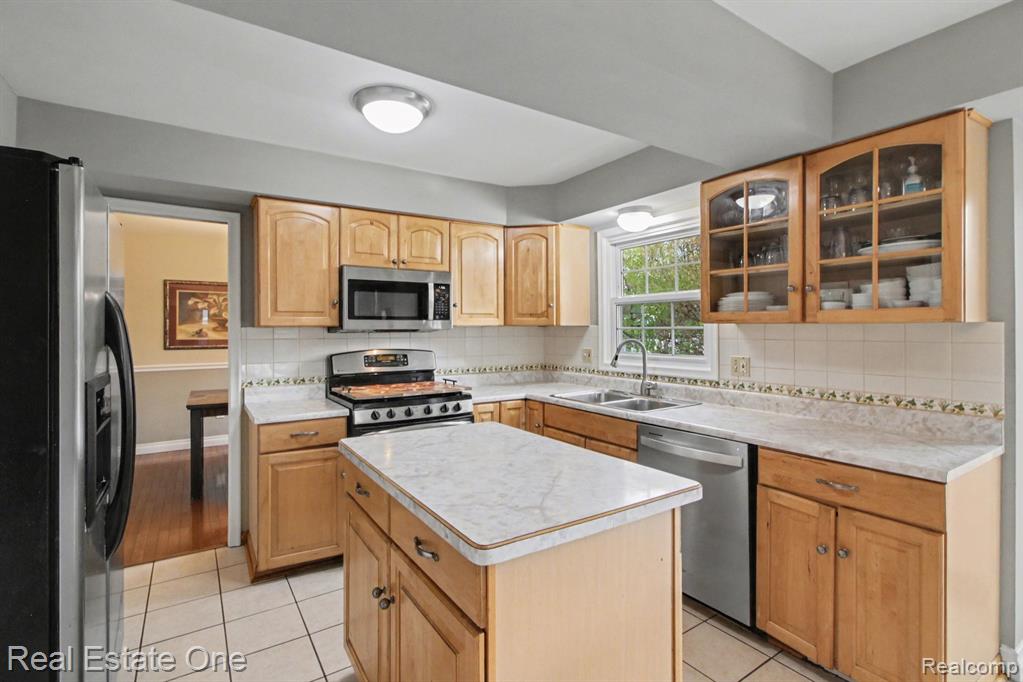 1934 Pelican Court, Troy, MI 48084 — Photo 12