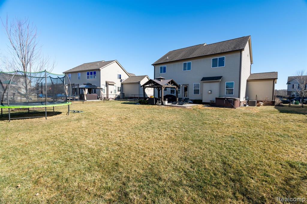 53585 MARY ANN Lane, New Baltimore, MI 48047 — Photo 39
