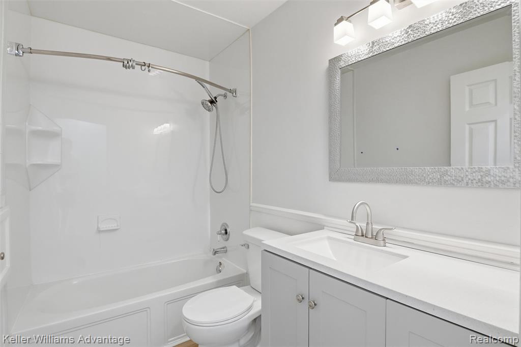 9883 William Street, Taylor, MI 48180 — Photo 31