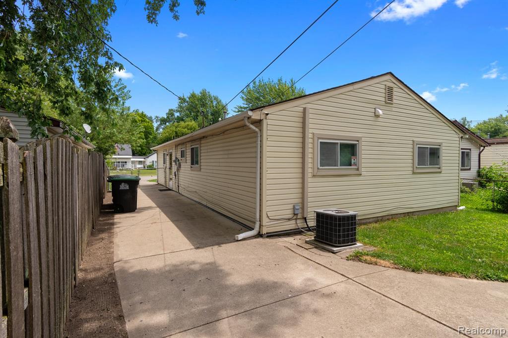 6140 Harold Street, Taylor, MI 48180 — Photo 21