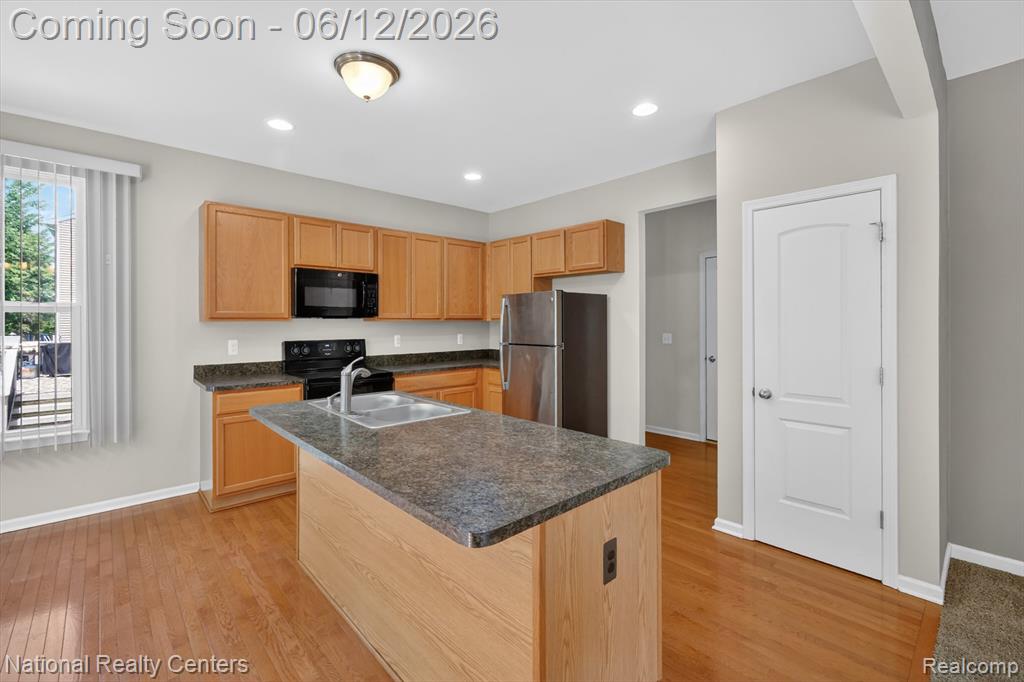 59697 TWIN PINES Drive, New Hudson, MI 48165 — Photo 14