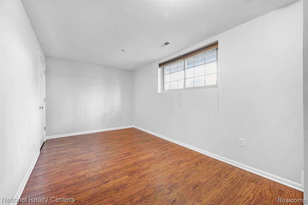 39864 ROCKCREST Circle, Northville, MI 48168 — Photo 11
