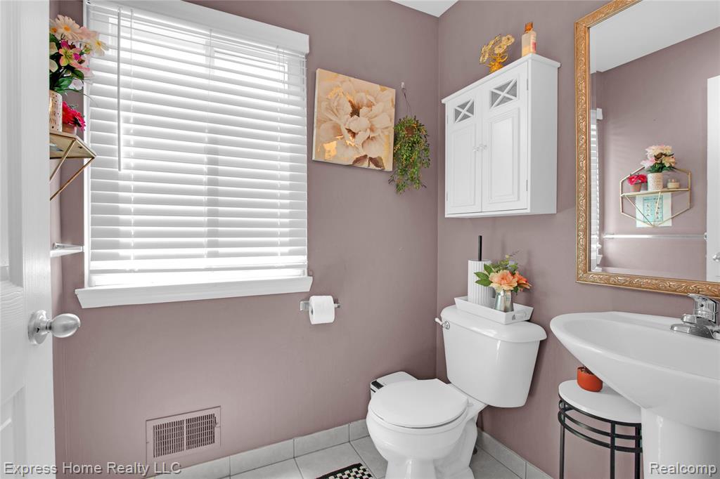 25244 INDEPENDENCE Trail, Warren, MI 48089 — Photo 17