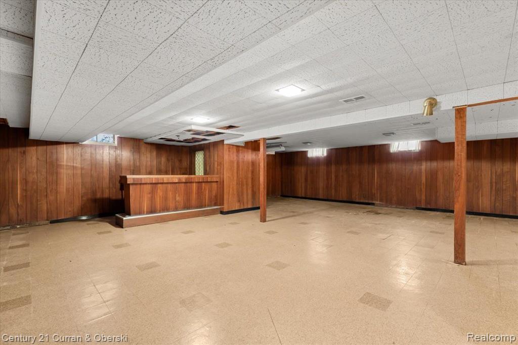 5987 CAMPUS Drive, Dearborn Heights, MI 48127 — Photo 30