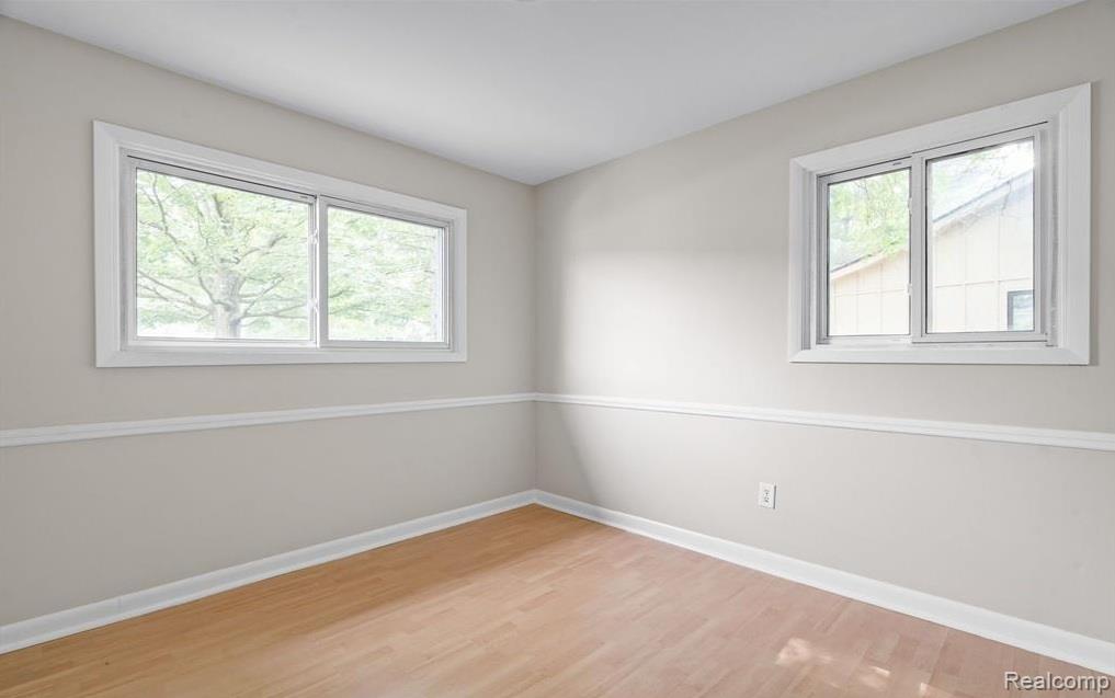 6368 Hermana Road, West Bloomfield, MI 48324 — Photo 16