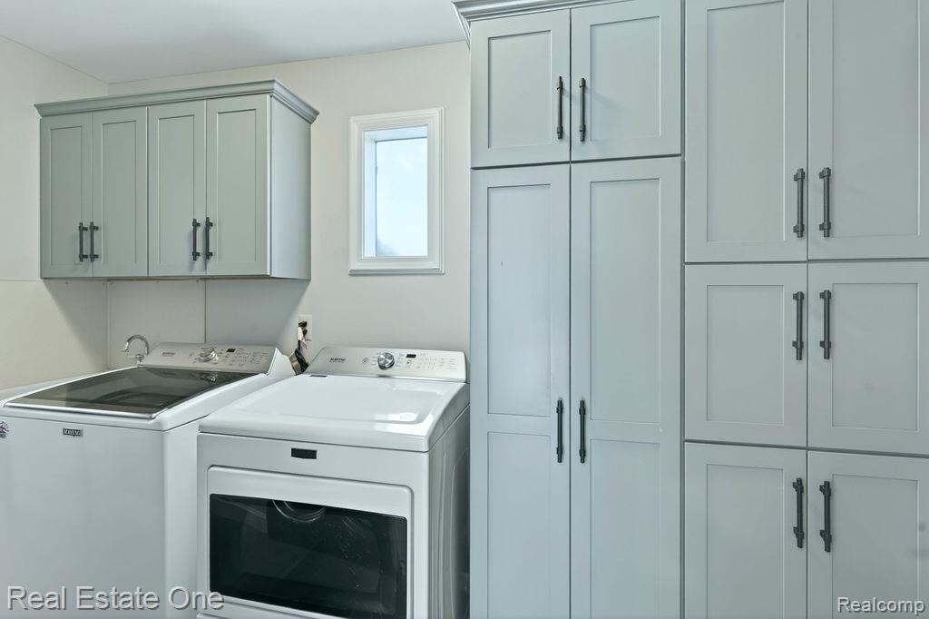 42660 Elizabeth Place, Clinton Twp, MI 48038 — Photo 25
