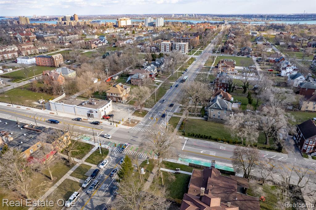 1821 HELEN Street, Detroit, MI 48207 — Photo 38