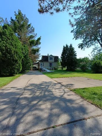 435 Riverbank Street, Wyandotte, MI 48192 — front exterior