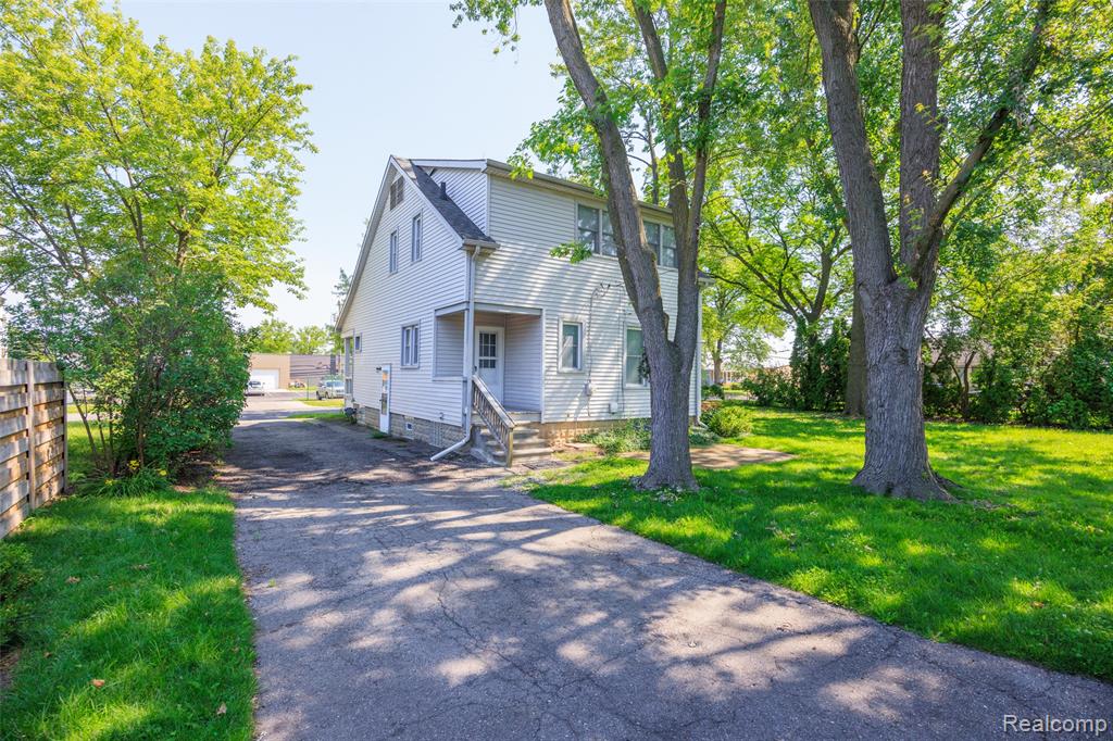 556 E Troy Street, Ferndale, MI 48220 — Photo 22