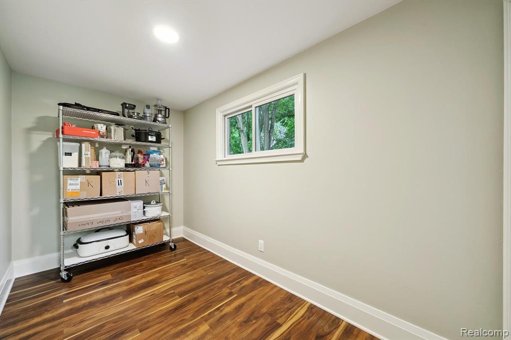 425 Kendry Avenue, Bloomfield Hills, MI 48302 — Photo 35