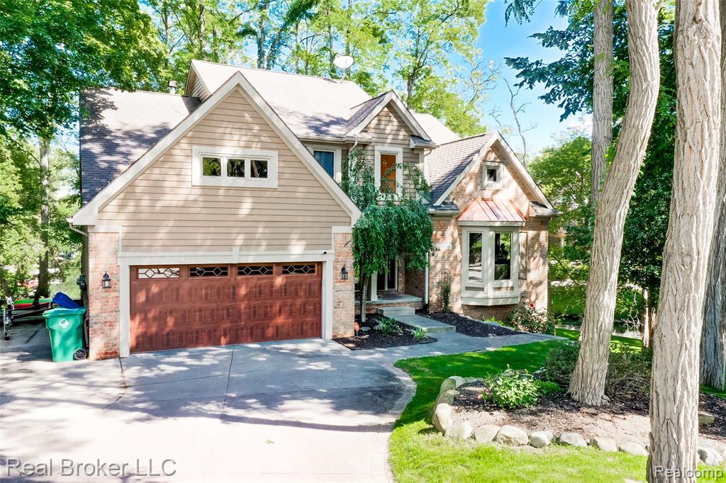 816 Seager Street, Commerce Twp, MI 48390 — front exterior