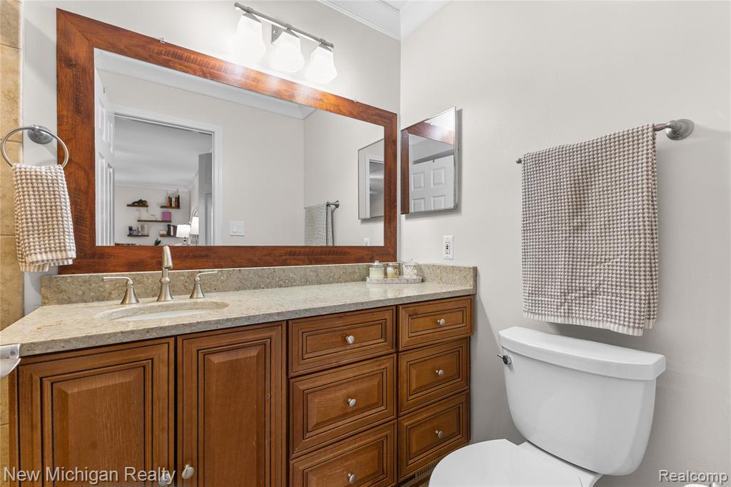 6103 Orchard Lake Road, 201, West Bloomfield, MI — Photo 31