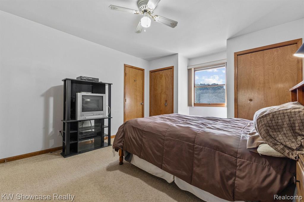 766 WHITE HOUSE Drive, Highland, MI 48356 — Photo 29