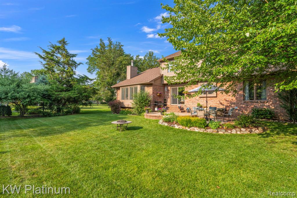 4317 Vassar Drive, Troy, MI 48085 — Photo 39