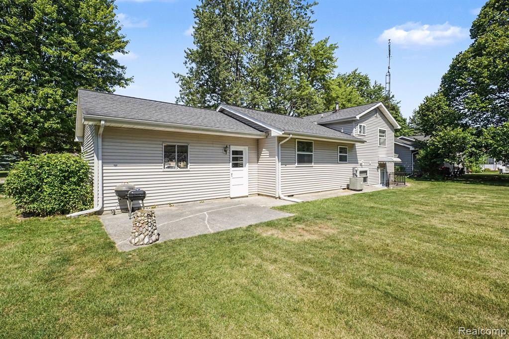 7083 Fairgrove Drive, Swartz Creek, MI 48473 — Photo 22
