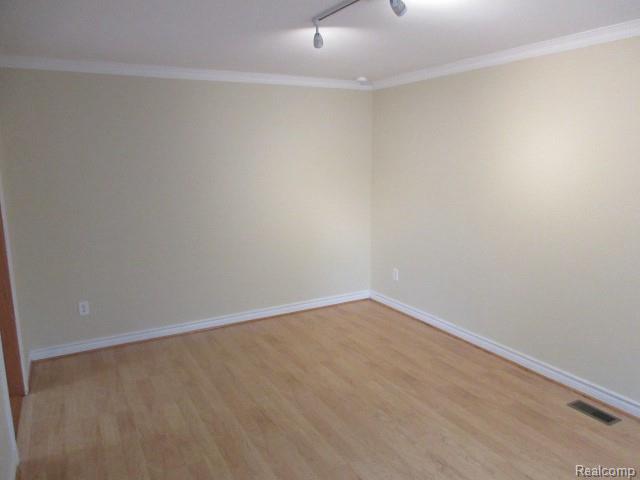 47487 Greenview Road, Utica, MI 48317 — Photo 12