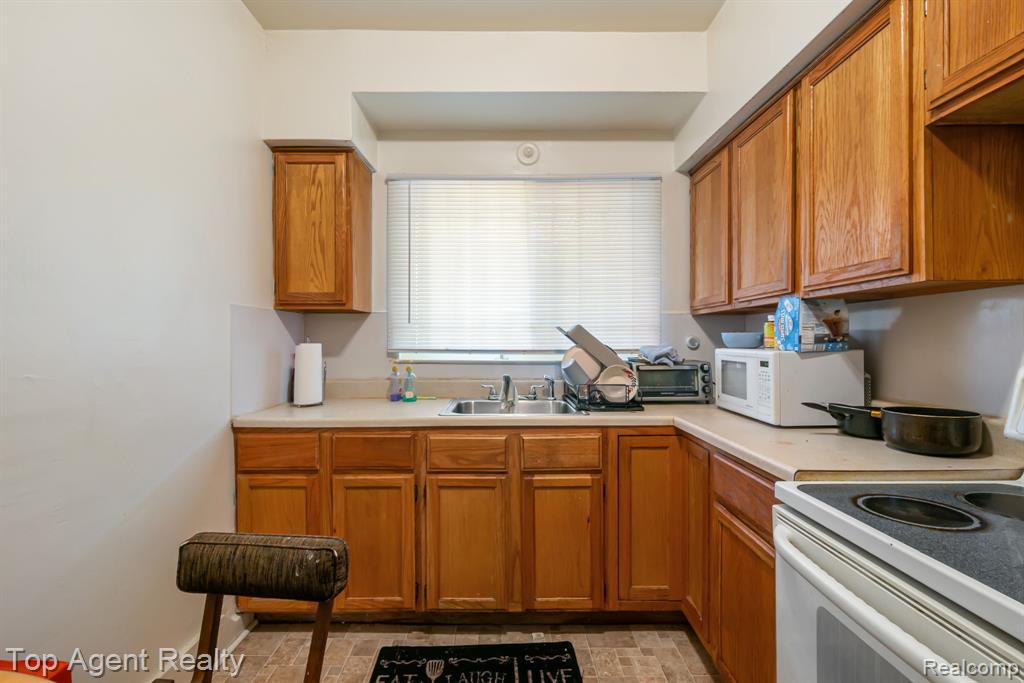 3958 Buckingham Avenue, Detroit, MI 48224 — Photo 14