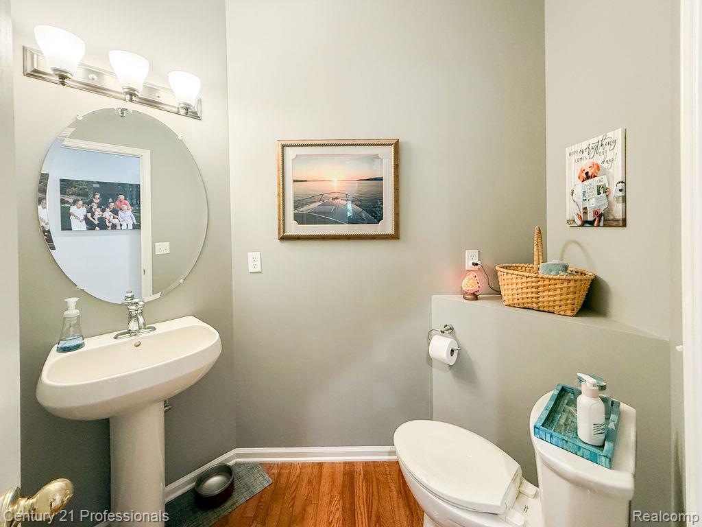 767 E Bluff Court, Rochester Hills, MI 48307 — Photo 19