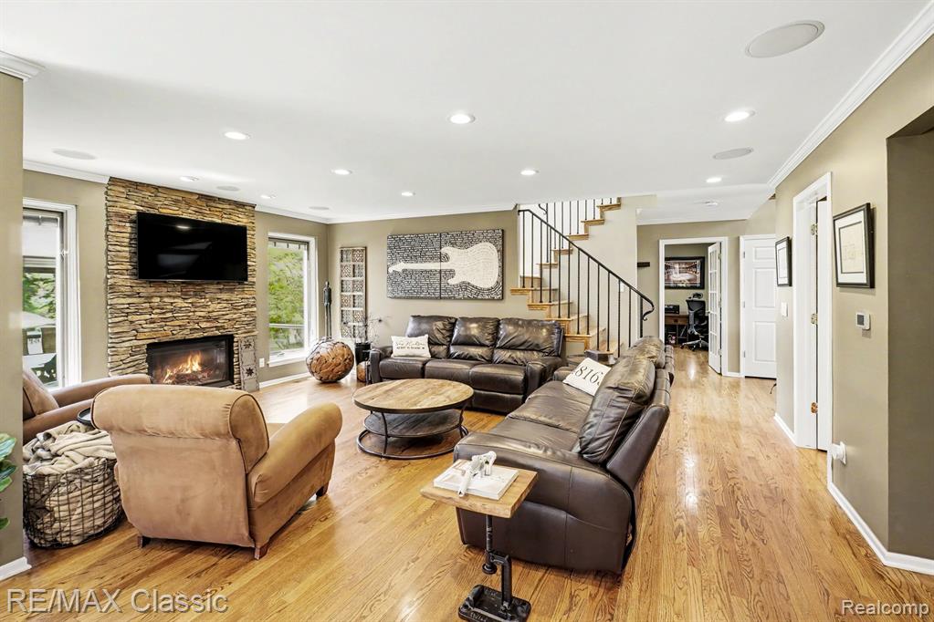 54853 Walnut Drive, New Hudson, MI 48165 — Photo 5