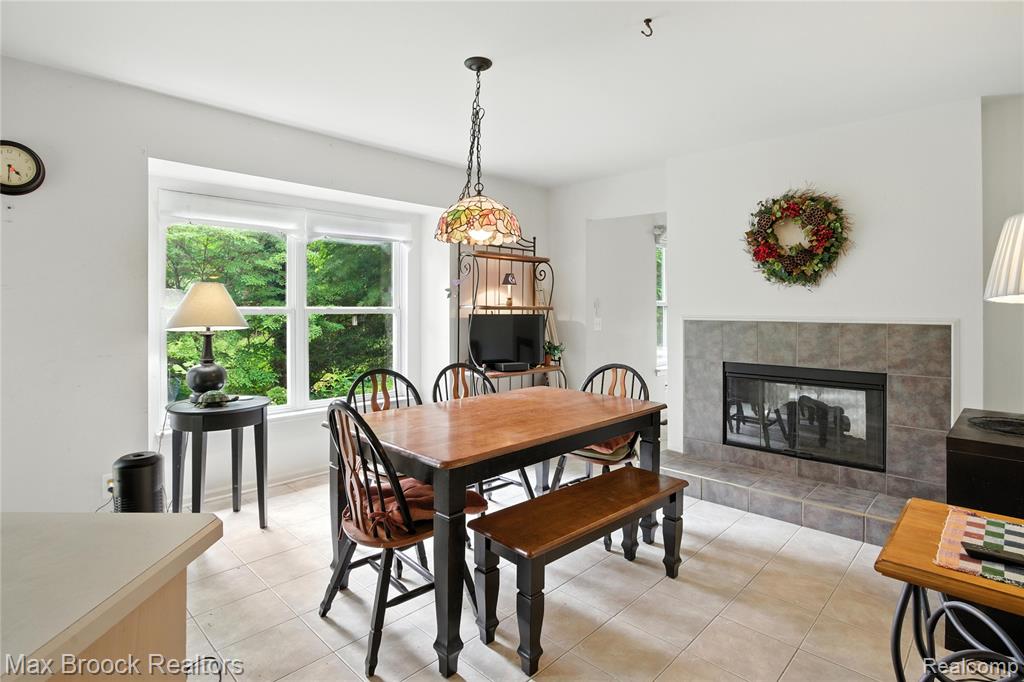 46859 Hendrie Court, Canton, MI 48187 — Photo 17