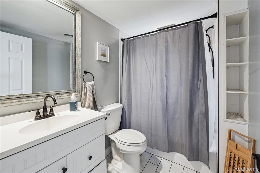 7847 HERBST Road, Brighton, MI 48114 — Photo 19
