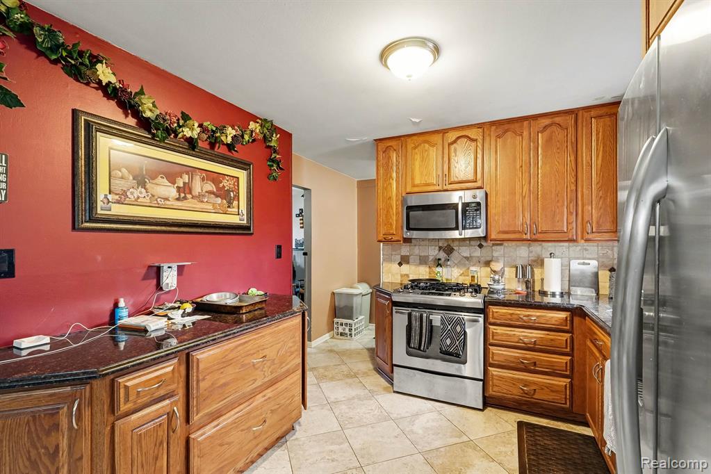 6341 Waldon Road, Clarkston, MI — Photo 9