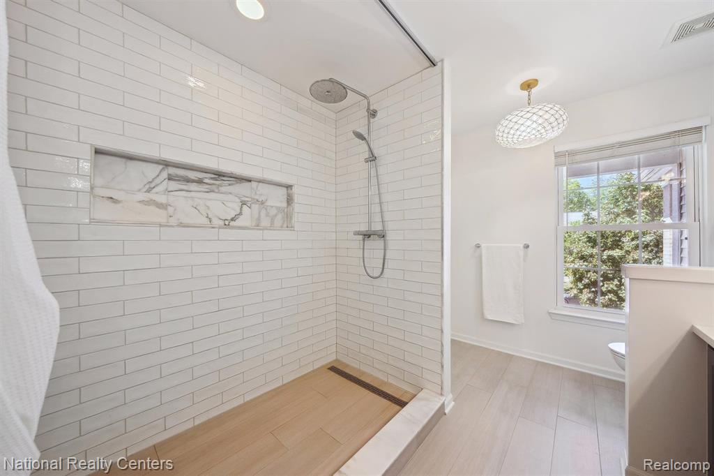 5639 HEATHLAND Circle, Clarkston, MI — Photo 20