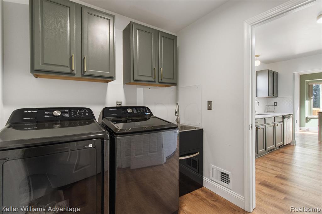 651 Woodhaven Drive, 57, Commerce Twp, MI 48390 — Photo 18