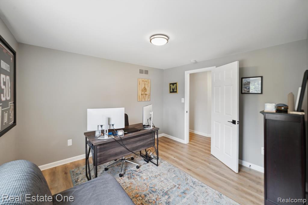 8409 Sandpiper Street, Canton, MI 48187 — Photo 18