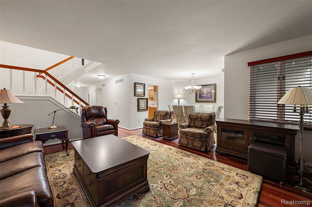 968 Golfview Court, Rochester Hills, MI 48307 — Photo 17
