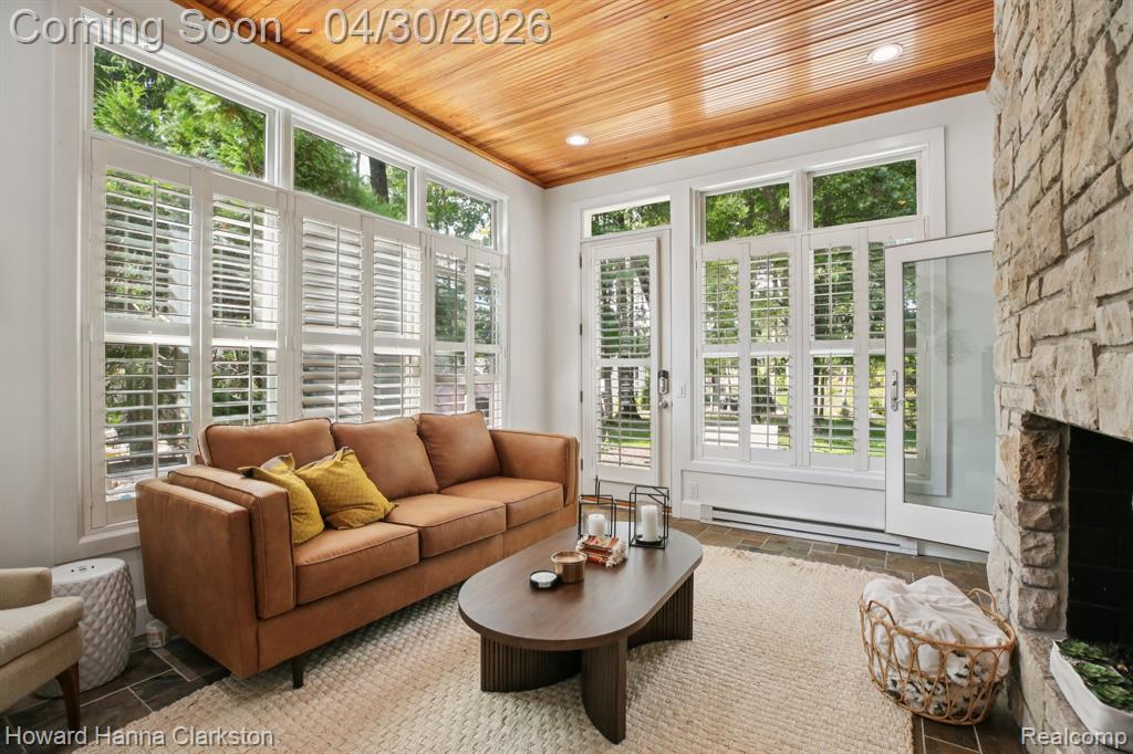 7651 Maple Ridge Court, Clarkston, MI — Photo 18