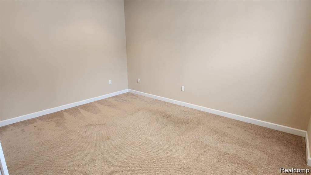 4872 W Stonegate Circle, Lake Orion, MI — Photo 6