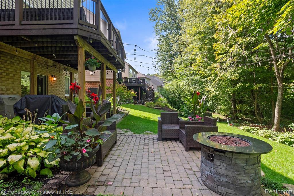 27087 Victoria Road, Novi, MI — Photo 34